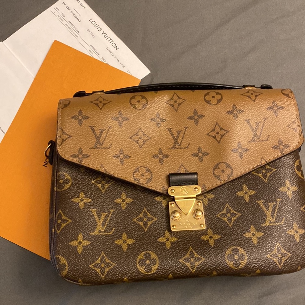 Full Set Louis Vuitton Reverse Monogram Pochette … - image 3